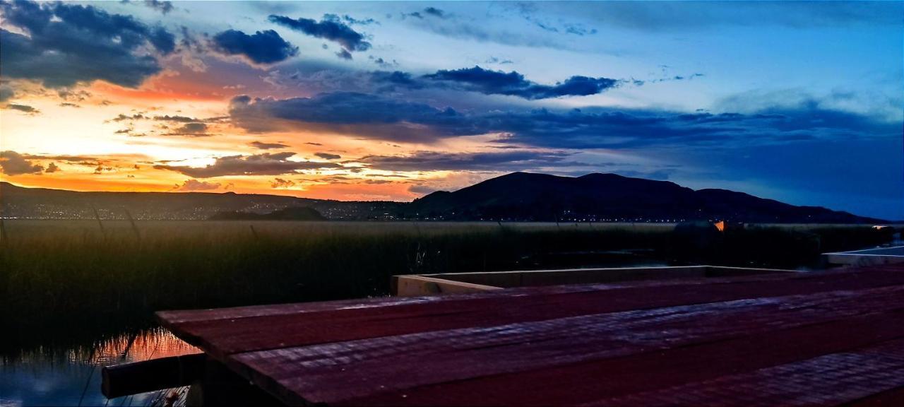 Вилла Titicaca Habitacion Panoramica Vista Al Amanecer Пуно Экстерьер фото